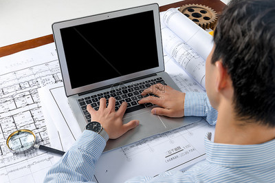 工程师与计算机 现代办公的核心力量